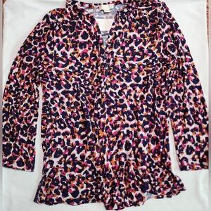 FINN & GRACE NWT- women blouse size M